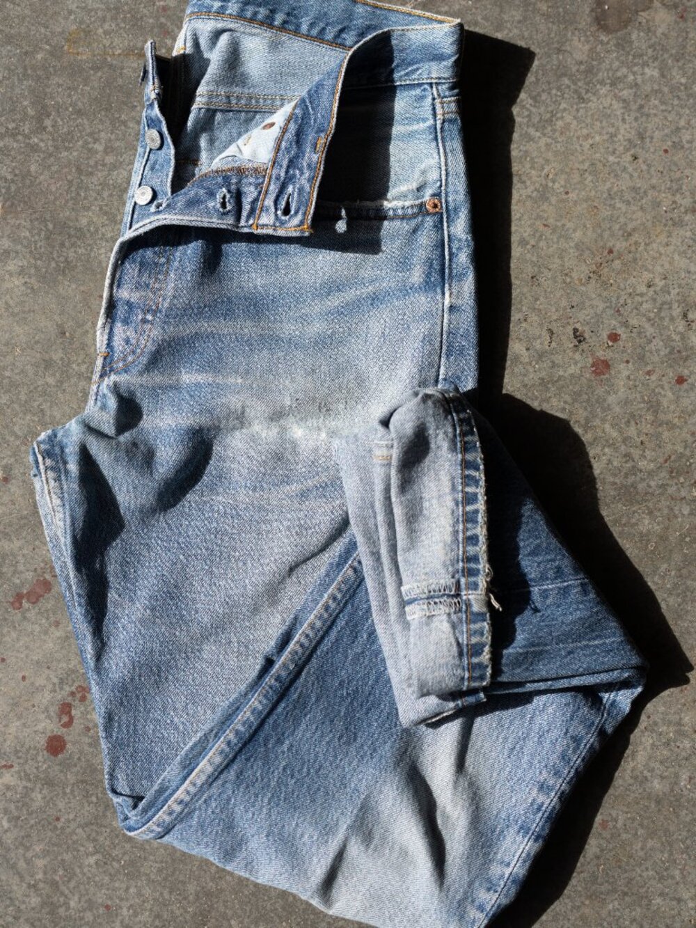 VTG Distressed Levi’s 501 Jeans